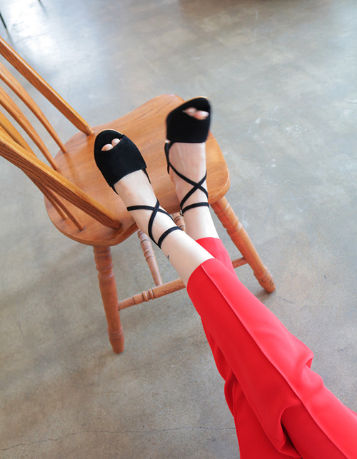 T012 x-strap sandals black (6cm)